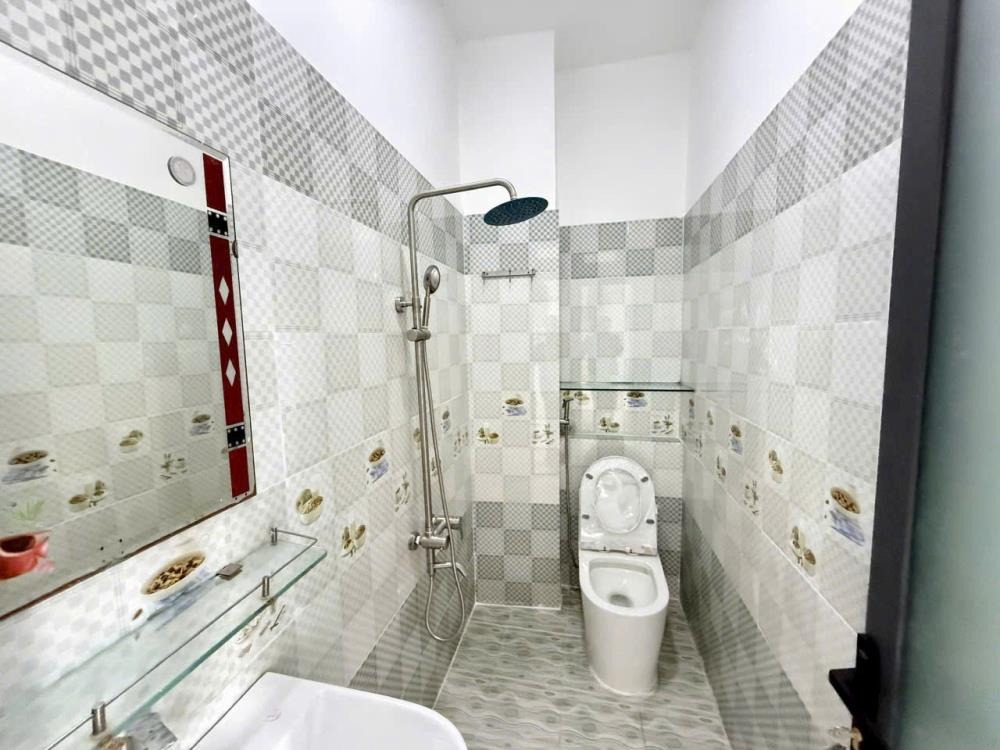 Bán Nhà Phường Hiệp Thành Quận 12 - 4x15, 4 Tầng, Hẻm Xe Hơi - 5.9 Tỷ