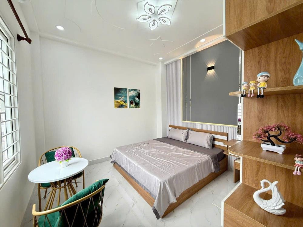 Bán Nhà Phường Hiệp Thành Quận 12 - 4x15, 4 Tầng, Hẻm Xe Hơi - 5.9 Tỷ