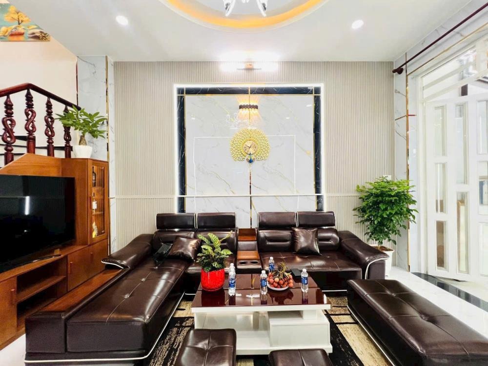 Bán Nhà Phường Hiệp Thành Quận 12 - 4x15, 4 Tầng, Hẻm Xe Hơi - 5.9 Tỷ
