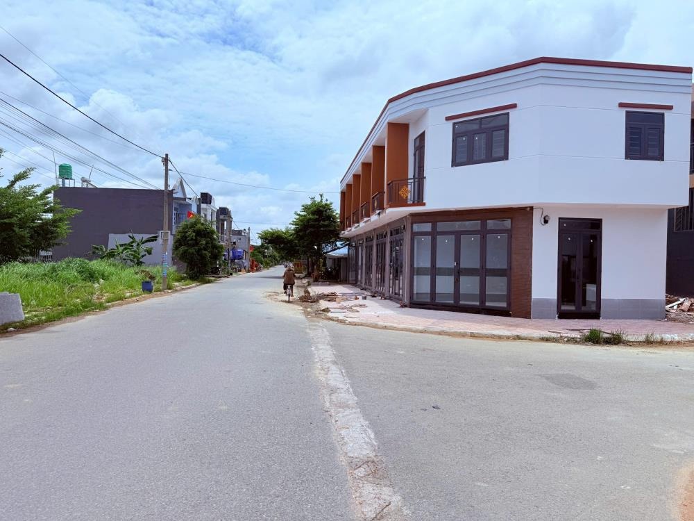 Bán Gấp Nhà 2 Tầng Hóc Môn Giá 549tr - Sổ Riêng, Vị Trí Đẹp