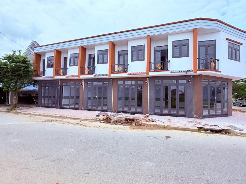 Bán Gấp Nhà 2 Tầng Hóc Môn Giá 549tr - Sổ Riêng, Vị Trí Đẹp