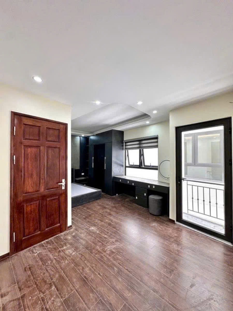 Bán nhà mặt phố La Thành Đống Đa 52m2, 3 Tầng, Mặt Tiền 9m
