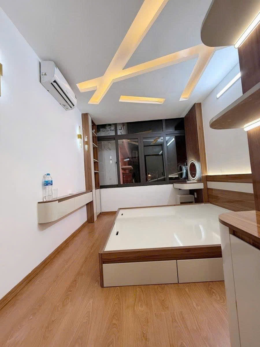 Bán Nhà Mặt Phố Đào Tấn - 52m2 - 5 Tầng - Mặt Tiền 8m - Vị Trí Đỉnh Cao