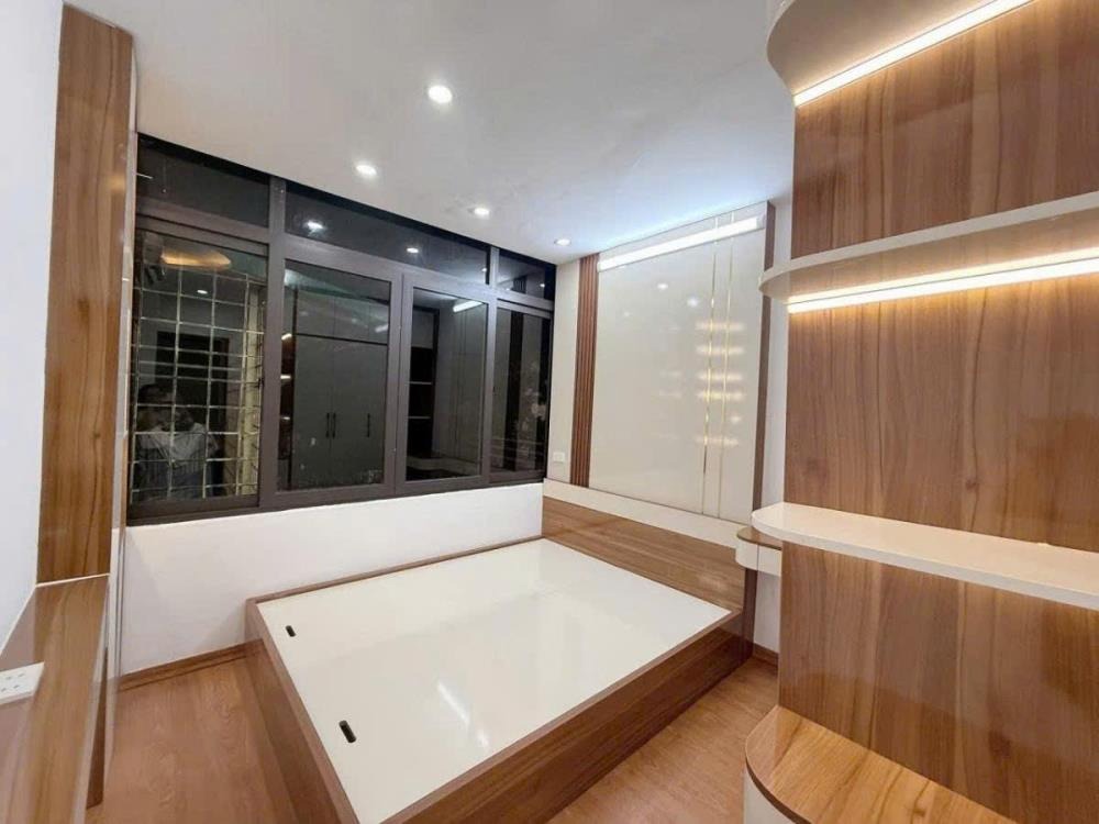 Nhà Mặt Phố Đào Tấn - 52m2 - 5 Tầng - Mặt Tiền 8m - Giá 36 tỷ