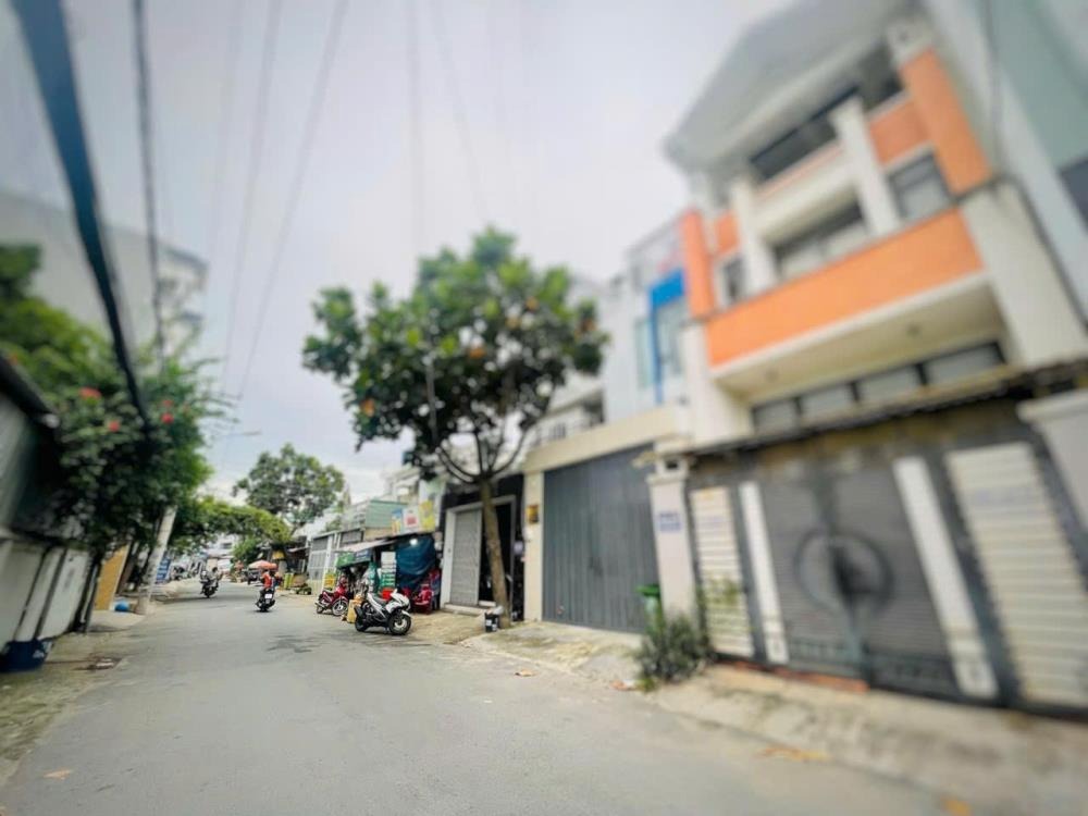 Bán Gấp Nhà Hẻm Xe Tải, Tô Ngọc Vân, Quận 12 - 81m2, SHR - Giá 2 tỷ TL
