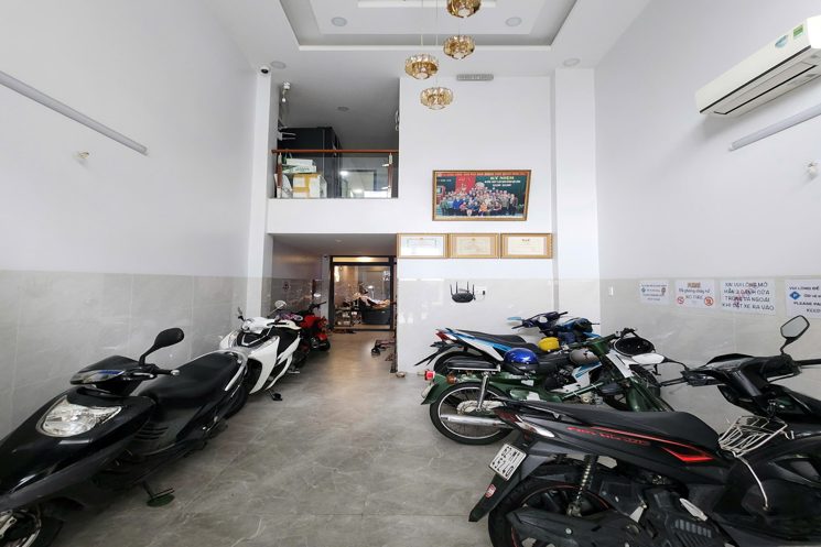HẺM Ô TÔ THÔNG NGAY BỆNH VIỆN HỒNG ĐỨC KẾ UBND PHƯỜNG