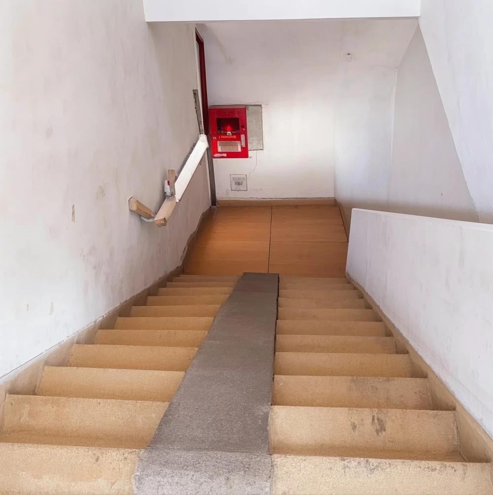 Bán căn hộ 2PN Quận 3 View Bờ Kè Trường Sa - Giá 2.5 Tỷ