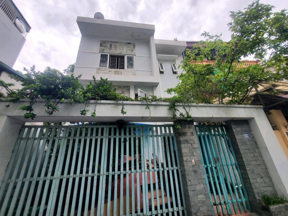 Bán Nhà Nguyễn Văn Cừ, Long Biên - 127m², 3 Tầng, Ô Tô Vào Nhà - Giá 24 tỷ