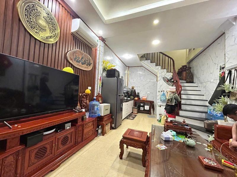 Bán nhà Mỗ Lao 50m2, 5 tầng, Mặt tiền 5.5m, Giá 11.9 tỷ - Vị trí đẹp gần Xuân Mai Riverside