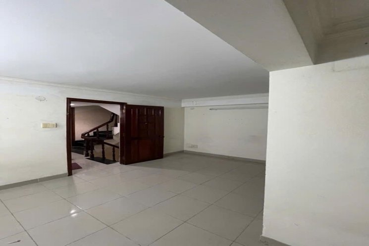 Nhà Mặt tiền 4 tầng Đường 20m 75m2 – Nguyễn Kiệm QV