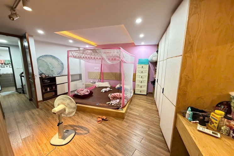NHÀ ĐỐNG ĐA - MẶT NGÕ THÔNG - OTO ĐỖ CỬA - KINH DOANH ĐỈNH