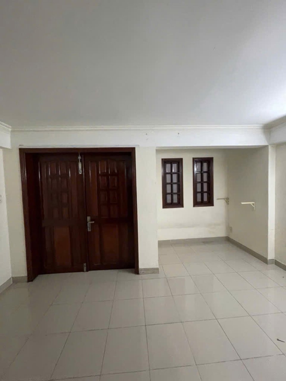 Nhà Mặt Tiền 4 Tầng, 75m2 Nguyễn Kiệm, Quận V - Kinh Doanh Đỉnh