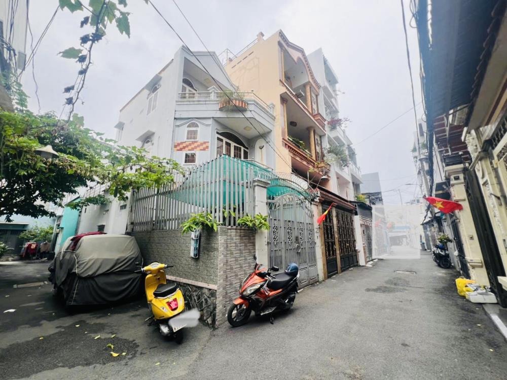 Bán nhà Gò Vấp 5x15m, 3 tầng, xe hơi vào tận nhà - Giá 7.5 tỷ