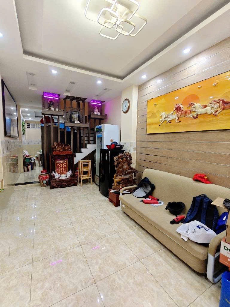 Nhà 3 Tầng Thành Thái - 35m2 - 5.2 Tỷ - Full Nội Thất Cao Cấp