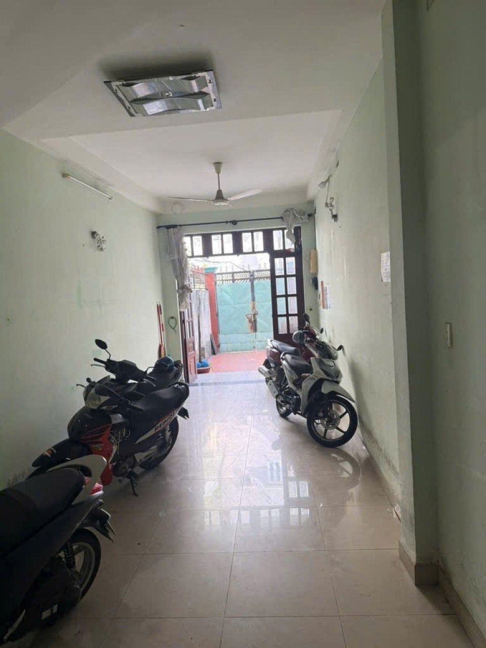 🏡 Nhà Nở Hậu 4 Tầng, HXH 90m2, Nguyễn Văn Công, Q.V - Giảm 220TR!