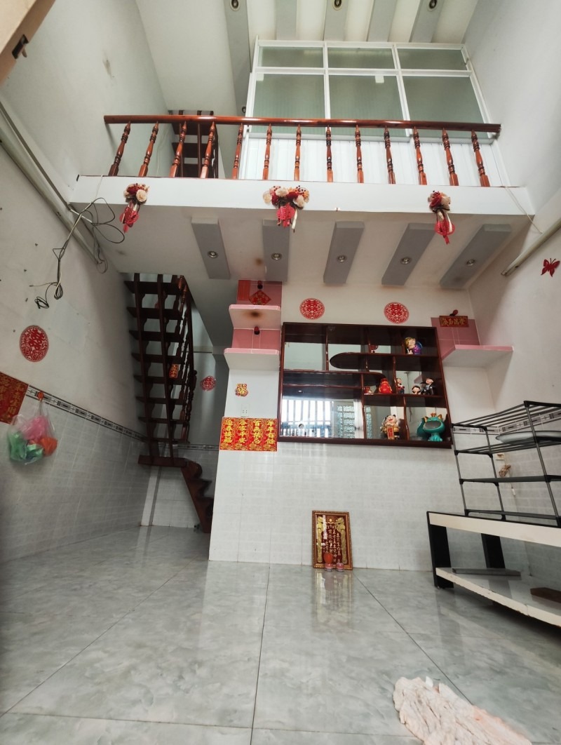 Bán nhà Bình Tân - Trương Phước Phan, 28m2, 3 Tầng, 2PN - Chỉ 2.79 Tỷ