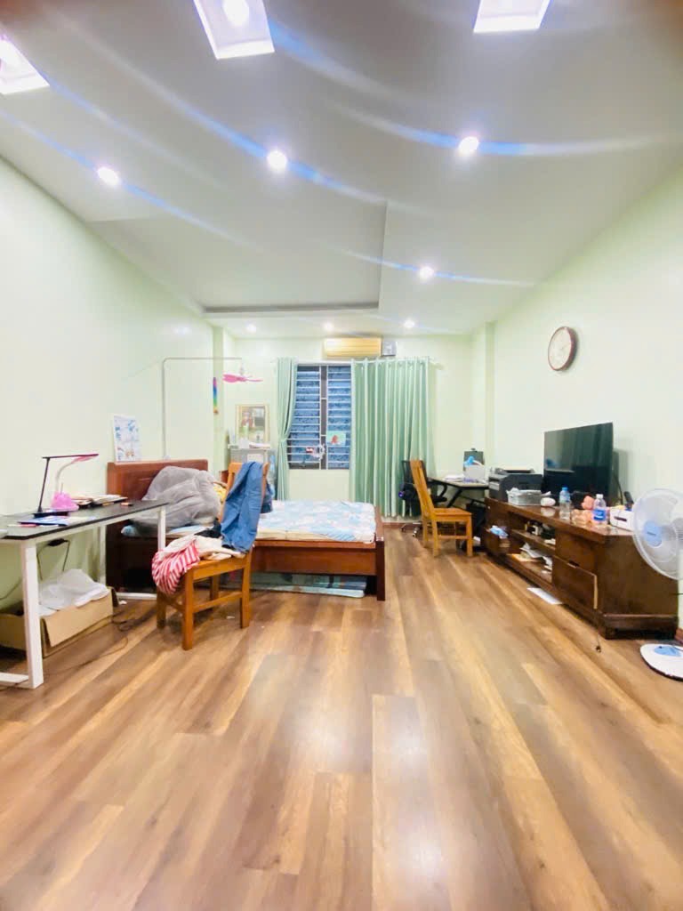 Bán nhà Pháo Đài Láng 38m2, 5 tầng, nở hậu - Giá 7.95 tỷ