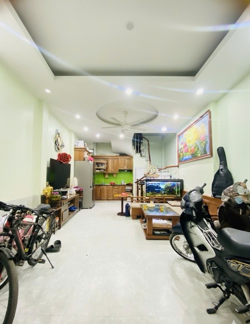 Bán nhà Pháo Đài Láng 38m2, 5 tầng, nở hậu - Giá 7.95 tỷ