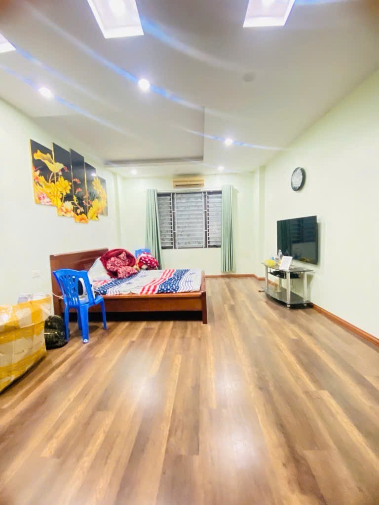Bán nhà Pháo Đài Láng 38m2, 5 tầng, nở hậu - Giá 7.95 tỷ