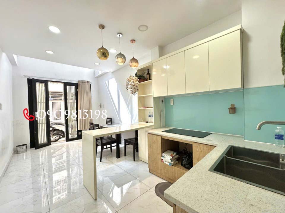 Bán Nhanh Nhà Đẹp Quận 1 - 5PN, SHR, Giá 11.8 Tỷ