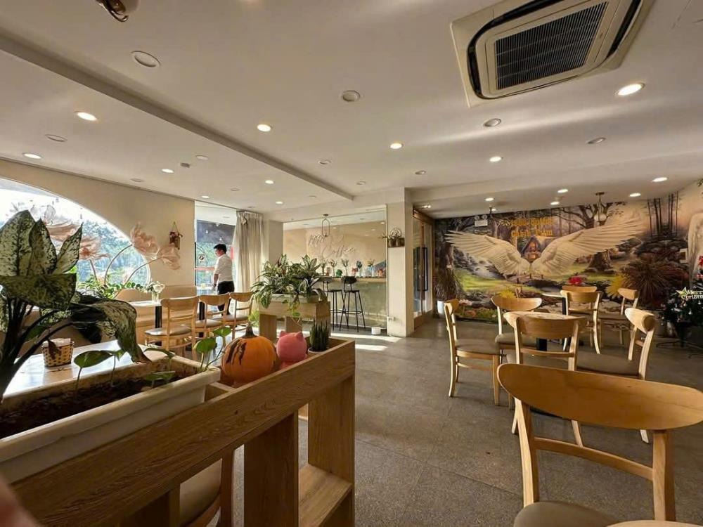 Bán tòa nhà CHDV 7 tầng, Mặt phố Tây Hồ, View Hồ Tây - Lợi nhuận cao