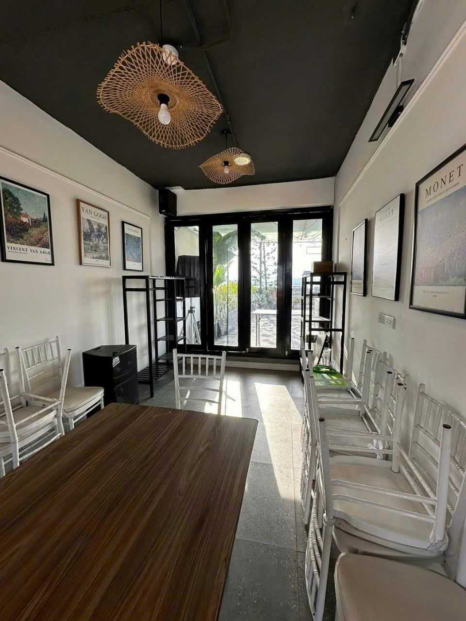 Bán tòa nhà CHDV 7 tầng, Mặt phố Tây Hồ, View Hồ Tây - Lợi nhuận cao