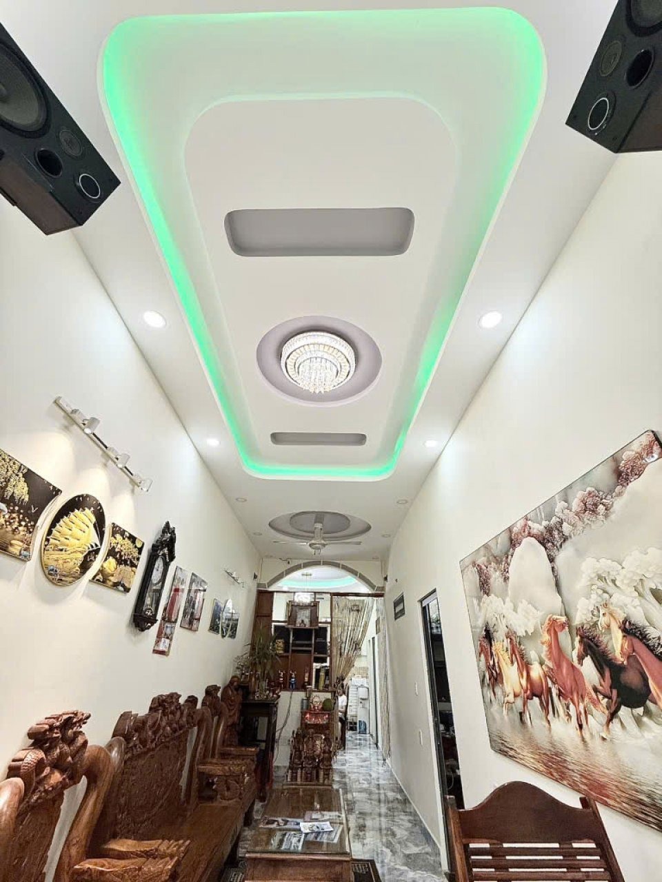 Nhà Nở Hậu HXH 130m2, Tặng GPXD - Nguyên Hồng, Quận Bình Thạnh | Giá 7.5 tỷ
