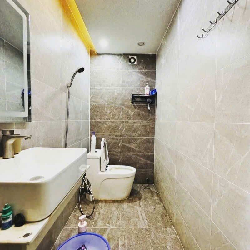 Nhà Quận 1 - 4 Tầng, 4PN - Vị Trí VIP Nguyễn Trãi - Giá 18 Tỷ