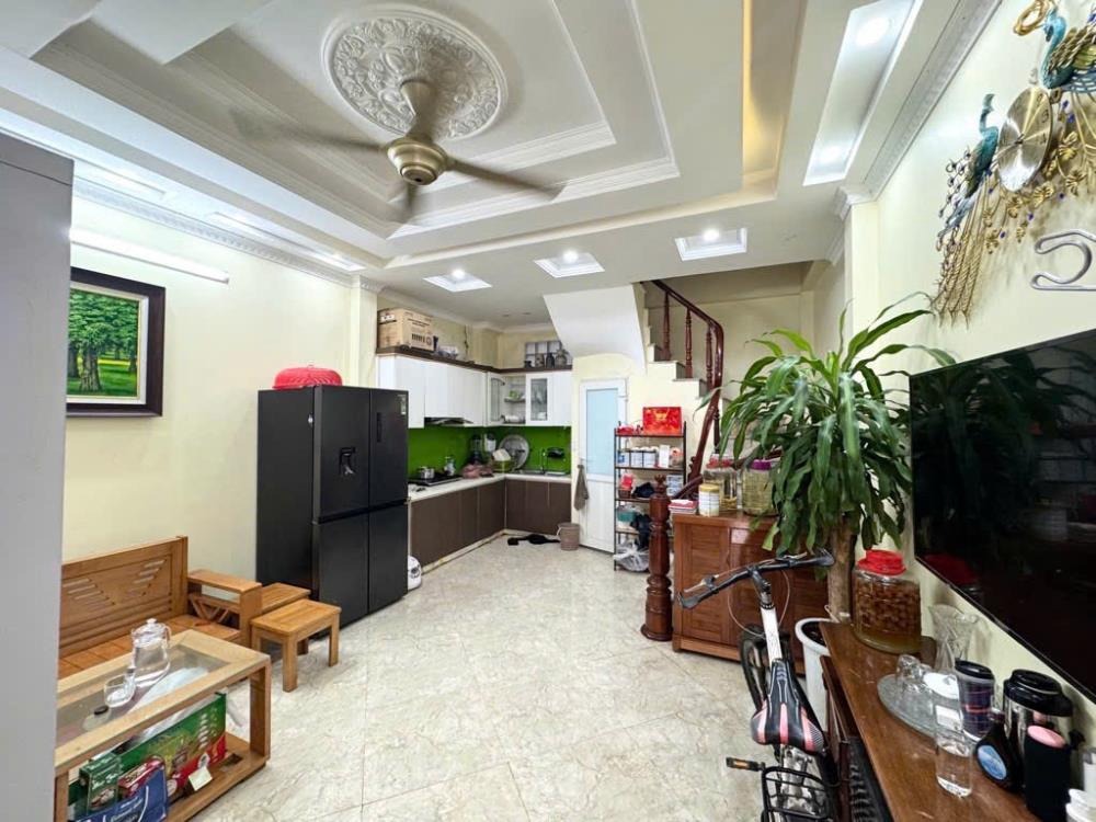 Bán nhà Minh Khai 5 tầng, ô tô đỗ cửa, giá 7.95 tỷ