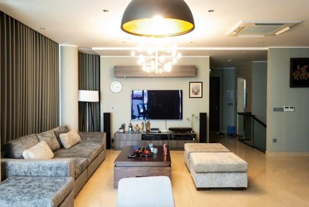 Bán tòa nhà 9 tầng mặt đường Đại La 270m2 - Vị trí đẹp, full GPXD