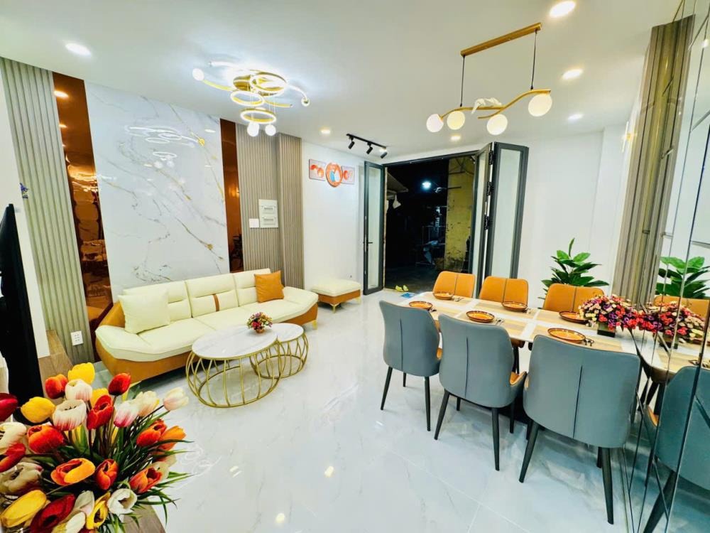 Nhà phố Tân Bình - 5.7 tỷ - 1 trệt 1 lầu - Xe hơi đỗ cửa - Ni Sư Huỳnh Liên