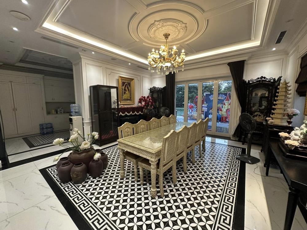 Bán Biệt Thự KĐT Làng Quốc Tế Thăng Long - 250m2 - Giá 100 Tỷ