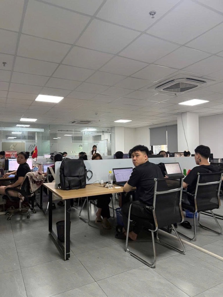 Bán Nhà Phố Dương Khuê - 180m2, 10 Tầng, Lô Góc 3 Mặt Tiền - Giá 93 Tỷ