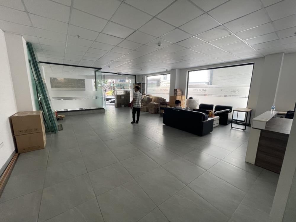 Bán Nhà Phố Dương Khuê - 180m2, 10 Tầng, Lô Góc 3 Mặt Tiền - Giá 93 Tỷ