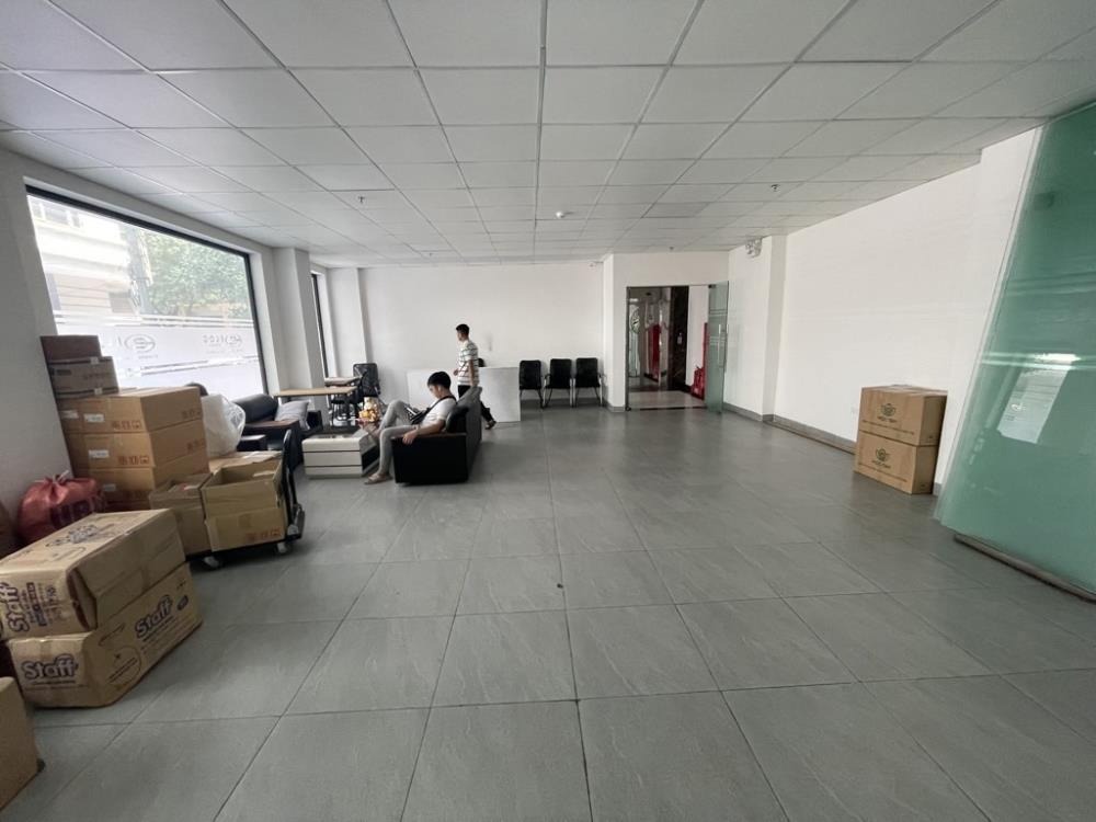 Bán Nhà Phố Dương Khuê - 180m2, 10 Tầng, Lô Góc 3 Mặt Tiền - Giá 93 Tỷ