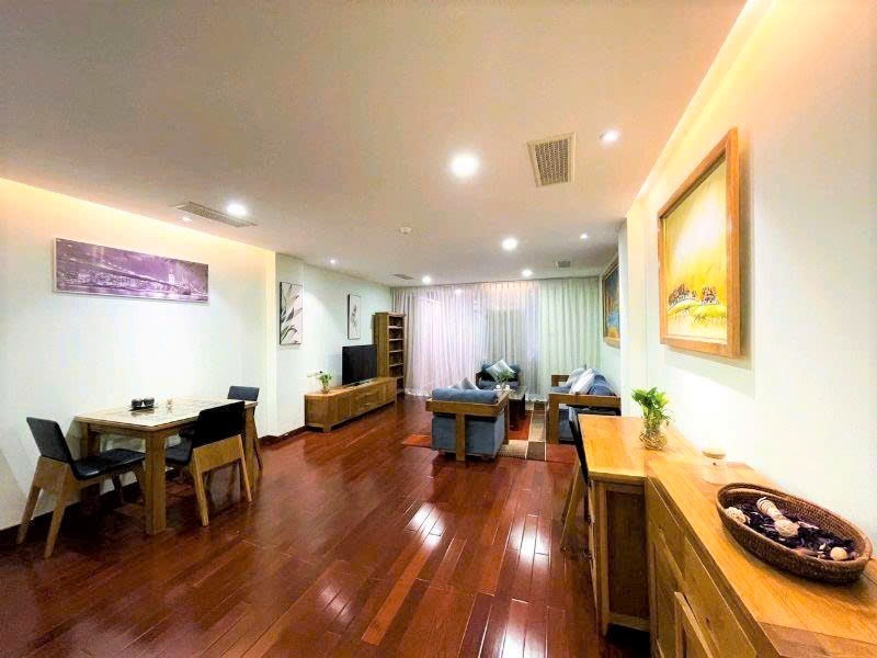 Bán nhà 10 tầng mặt phố Hàng Bông, Hoàn Kiếm - Vị trí đắc địa, doanh thu cao