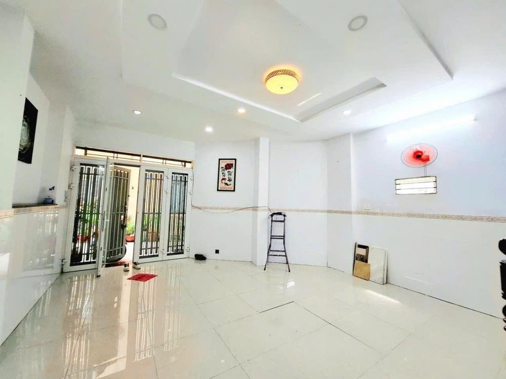 Bán Nhà 4 Lầu Tân Bình - Pháp Lý Chuẩn, Giá Tốt