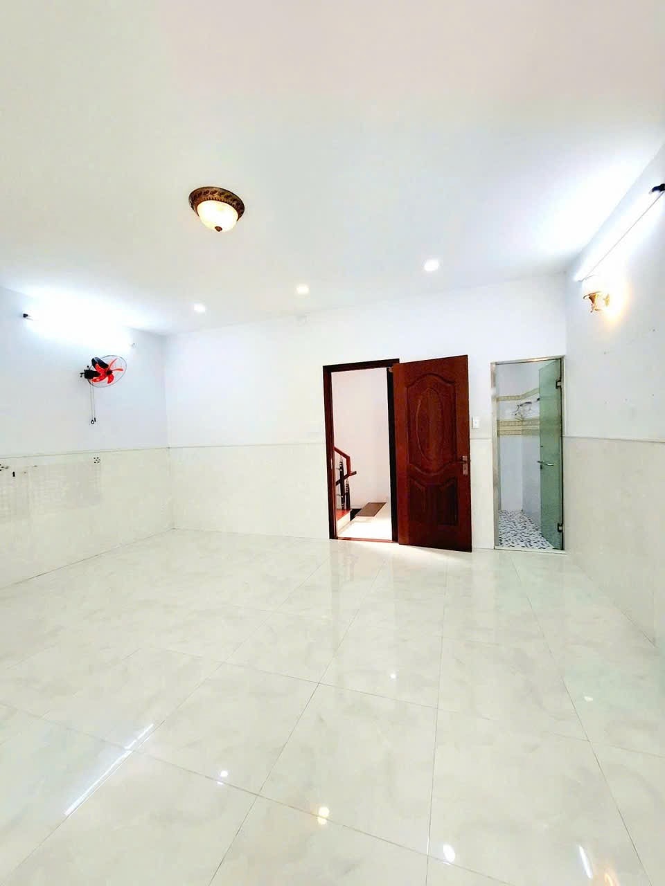 Bán Nhà 4 Lầu Tân Bình - Pháp Lý Chuẩn, Giá Tốt