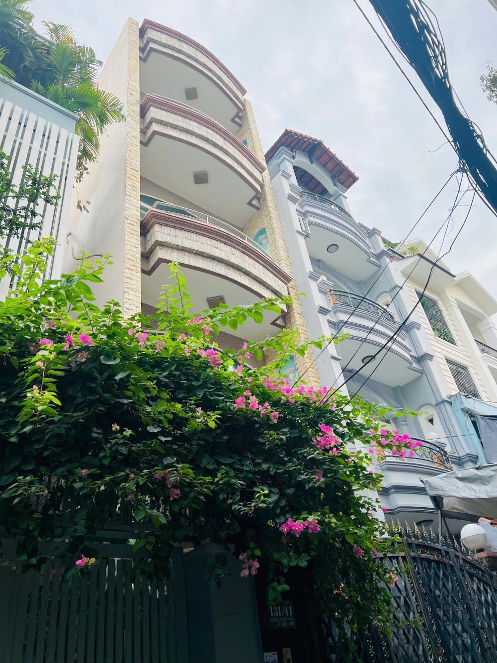 Bán nhà Quận 3 - 5 Tầng, 55m2, Đỗ Xe Hơi Trước Cửa - Giá 9.9 Tỷ