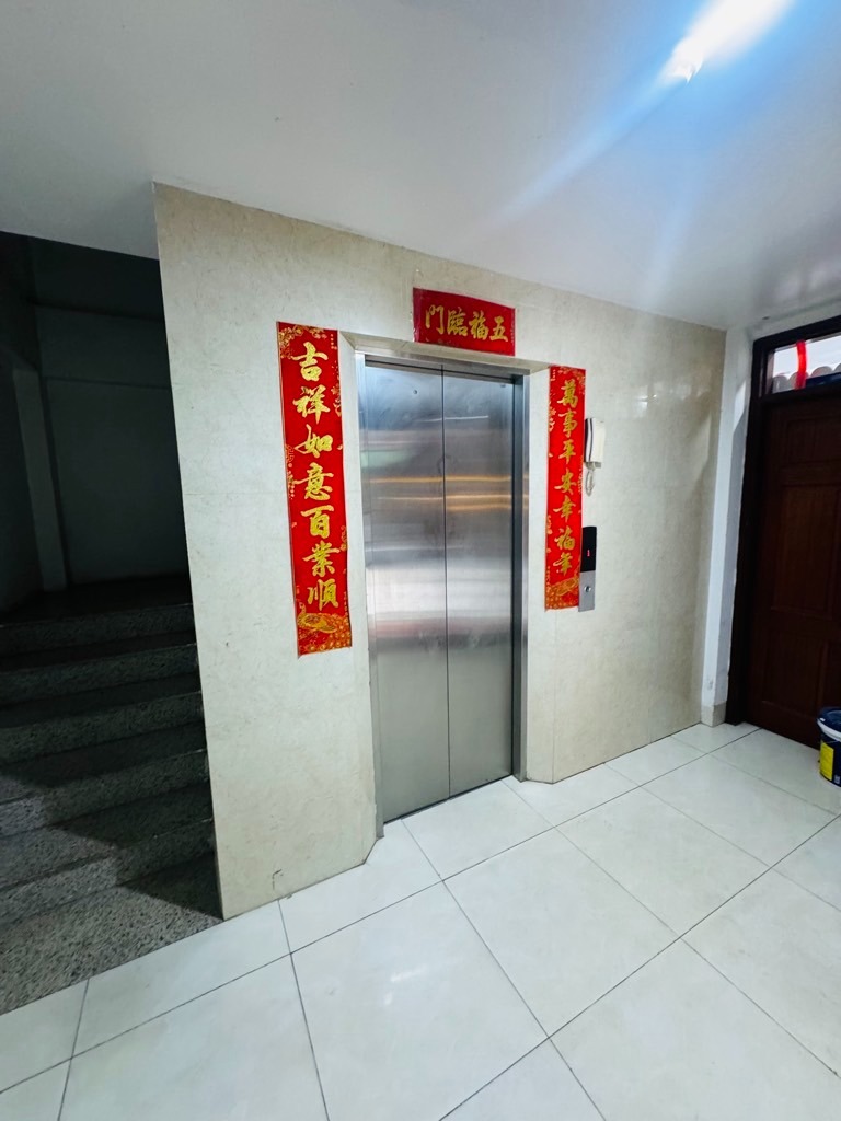 Bán nhà mặt phố Dương Khuê 90m2, 9 Tầng, Lô Góc 2 Mặt Tiền - Giá 52 Tỷ