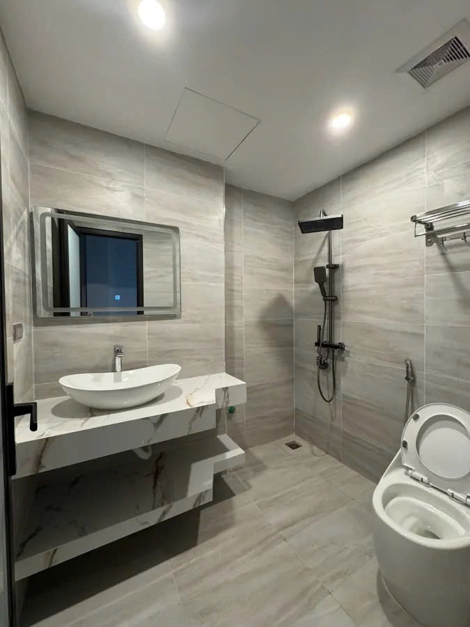 Bán nhà phân lô VIP Lâm Hạ 7 tầng, thang máy, full nội thất, gara ô tô