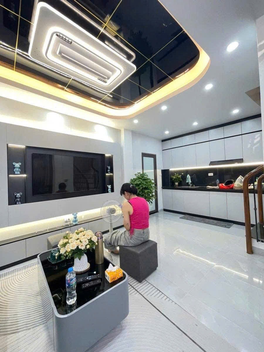 Nhà Góc Chợ Khâm Thiên - Đống Đa - Full Nội Thất - Giá Tốt