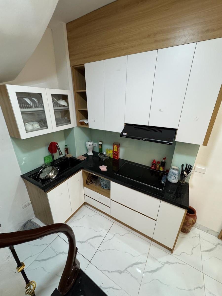 Bán nhà Nguyễn Khuyến 30m2, 5 Tầng, Giá 5 Tỷ - Vị Trí Vàng