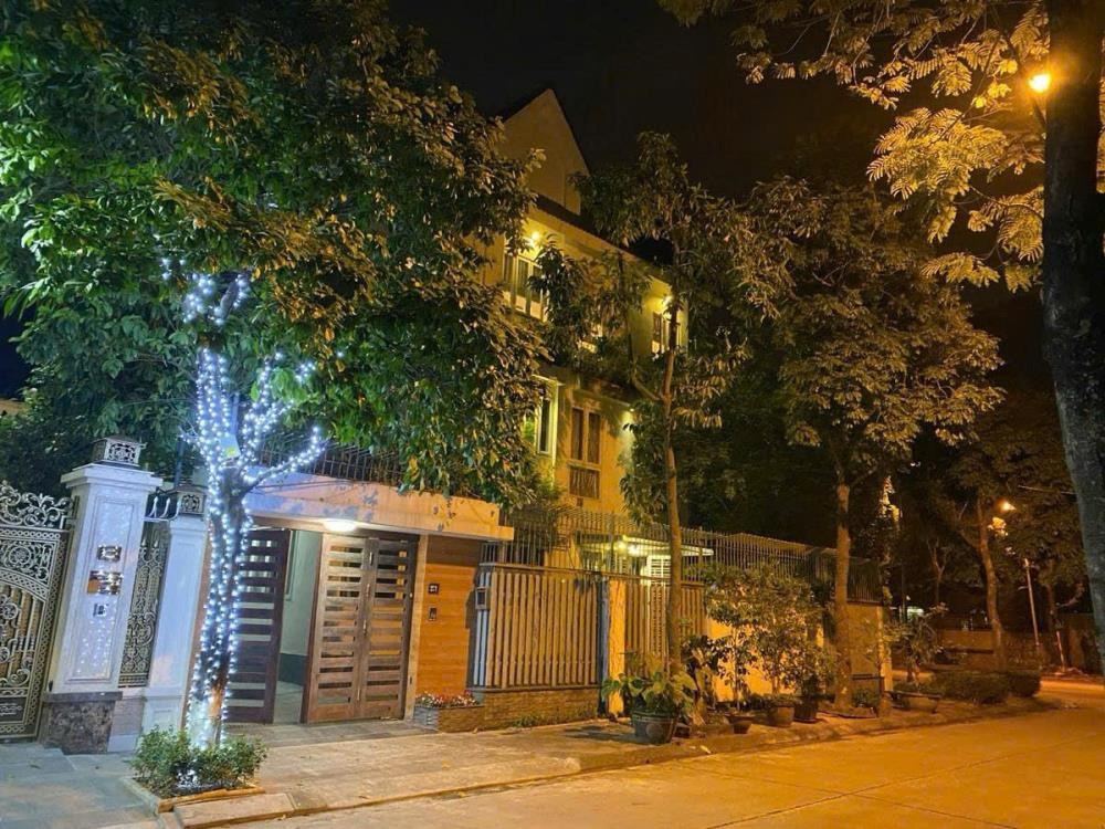 Bán Siêu Biệt Thự Phố Trung Kính - 400m2, Mặt Tiền 20m, Giá Tốt Nhất Cầu Giấy