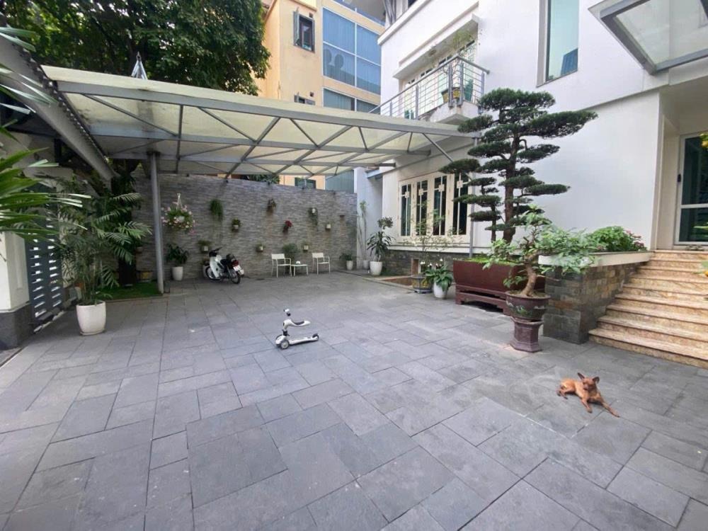 Bán Siêu Biệt Thự Phố Trung Kính - 400m2, Mặt Tiền 20m, Giá Tốt Nhất Cầu Giấy