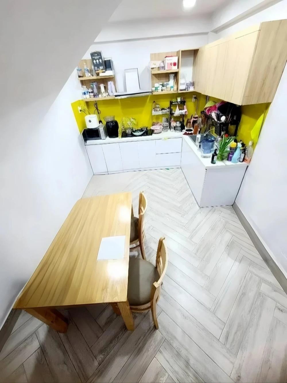 Bán nhà Quận 3, 4 Tầng, Hẻm Xe Hơi - Giá 6.75 Tỷ