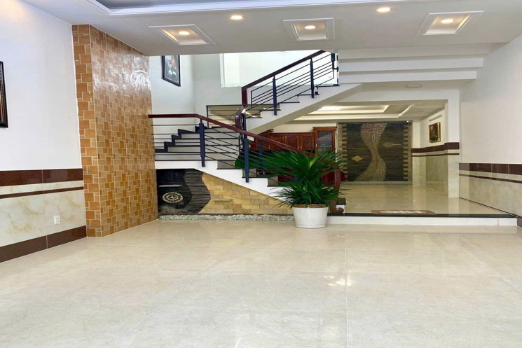 HIẾM! NHÀ 3TẦNG MỚI Ở NGAY - HẺM XE HƠI - NGAY CAO ĐẲNG CÔNG THƯƠNG - CHỈ 7TỶ HƠN