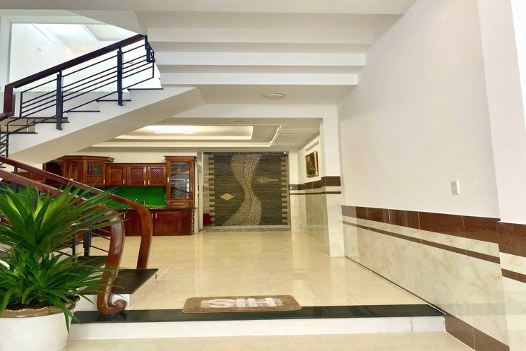 HIẾM! NHÀ 3TẦNG MỚI Ở NGAY - HẺM XE HƠI - NGAY CAO ĐẲNG CÔNG THƯƠNG - CHỈ 7TỶ HƠN