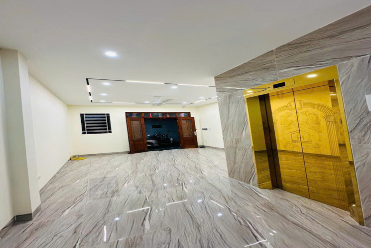 Bán nhà Ngọc Trì 37m 6 tầng thang máy  MT4.5m hơn 8 tỷ