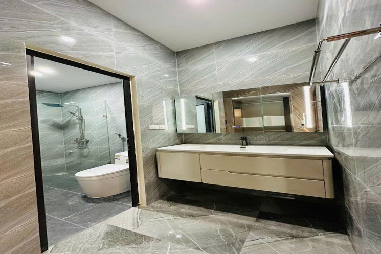 Bán nhà Ngọc Trì 37m 6 tầng thang máy  MT4.5m hơn 8 tỷ